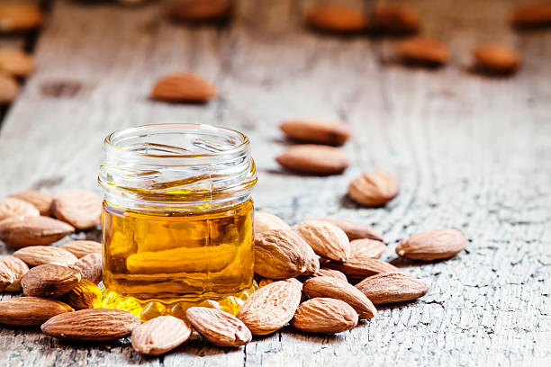 WHY OILS ARE BETTER THEN MOISTURISERS